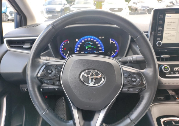 Toyota Corolla cena 76000 przebieg: 42000, rok produkcji 2020 z Resko małe 154